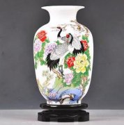 <b>大花瓶摆客厅风水禁忌 客厅花瓶摆放风水禁忌</b>